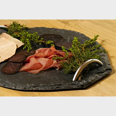 Servering og anretning