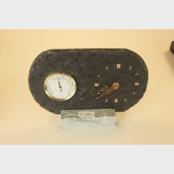 Skifer Hydrometer og klokke p� kleberstett